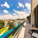 Luxe Penthouse With A Castle View